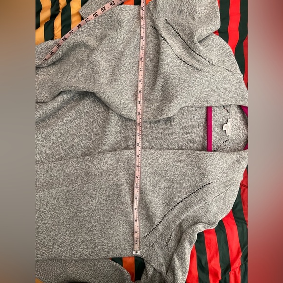Gap m/l heavy /thick cardigan - Picture 3 of 7